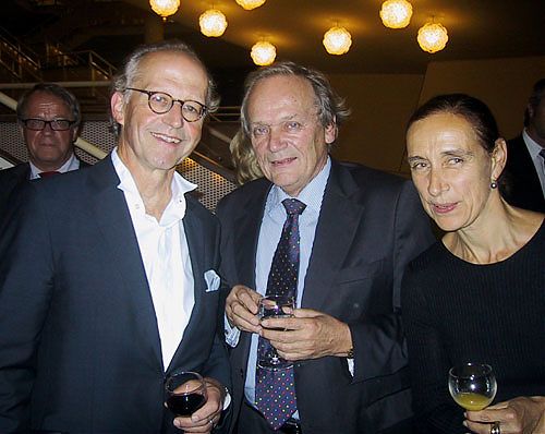 eannot Simmen, Dr. Sartorius (Festspiele), Dr. Brigit Blass-Simmen (rechts)